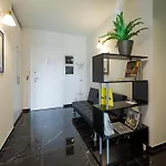 Style134 50 Meters From Metro A Lucio Sestio Station Appartement Rome